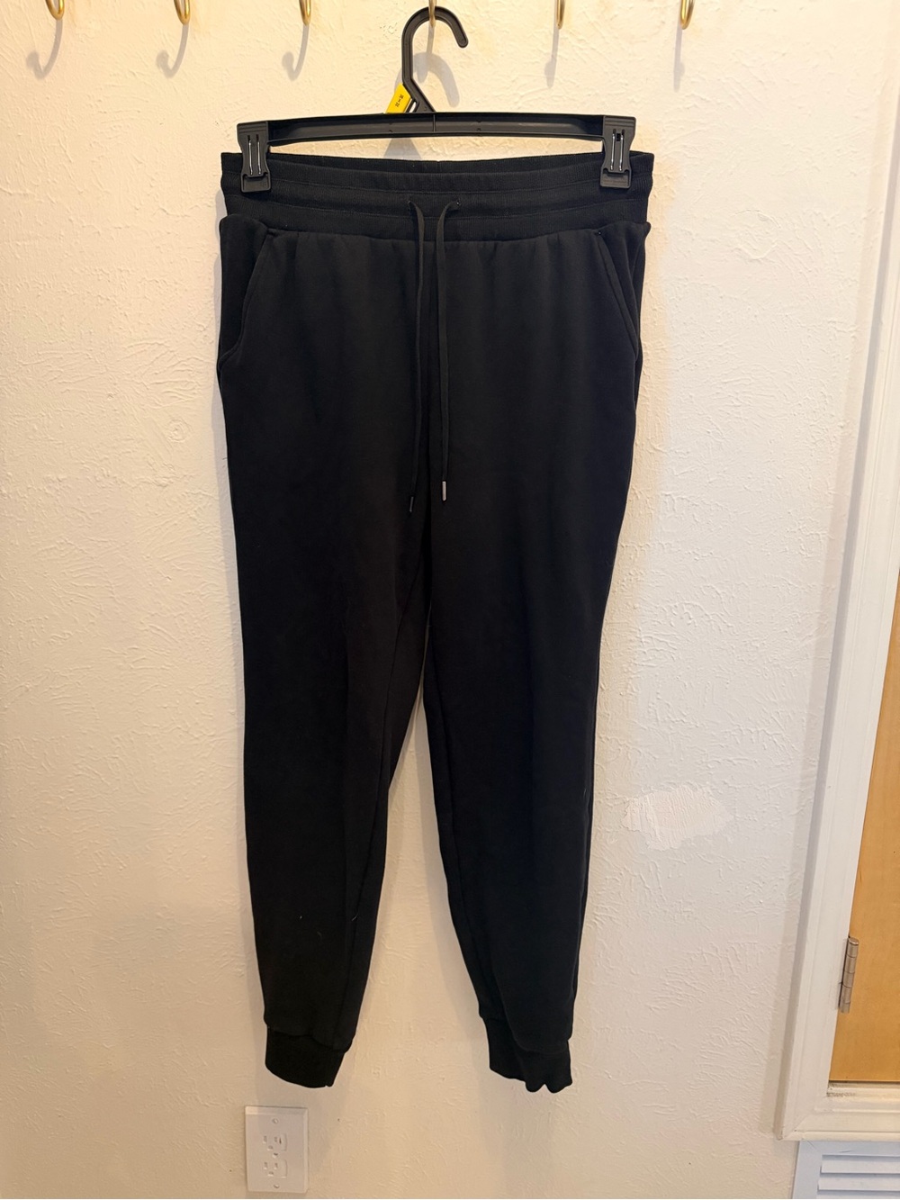 Yogalicious Men's Black Drawstring Joggers - Slim Fit
